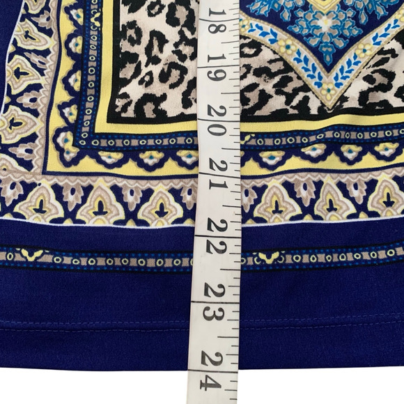 Chico's Top Women's Size 0 (4) Liquid Knit Flutter Paisley Soft Power Feminine - Picture 7 of 7